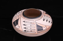 Load image into Gallery viewer, Jemez Pueblo Seed Jar Signed C. Gachupin
