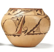 Load image into Gallery viewer, Acoma Pottery signed Freddy Davis
